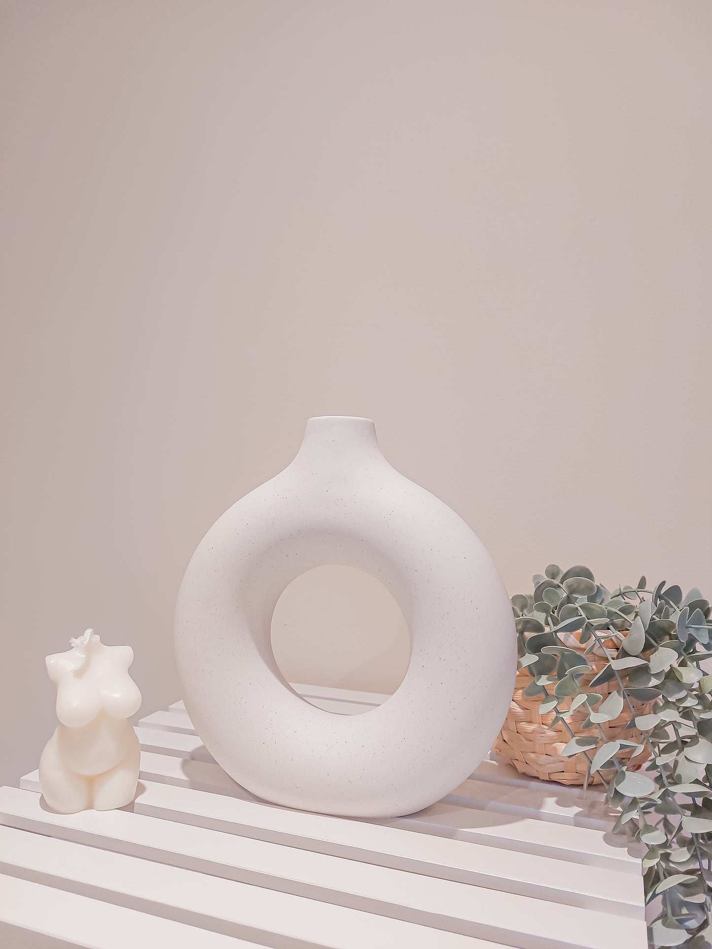 Goddess Scented Body Candle in Thique Madame