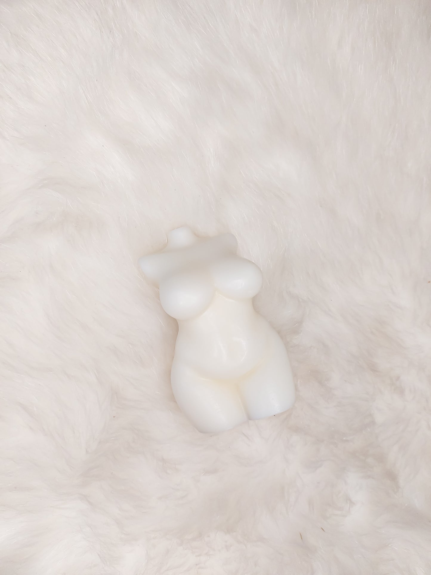 Goddess Scented Body Candle in Thique Madame