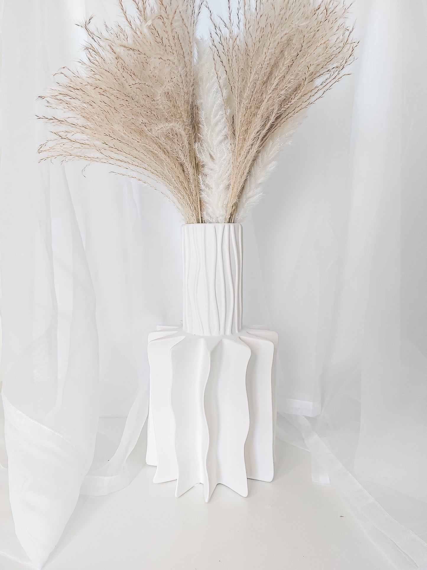 Canary Palm Ceramic Vase in White